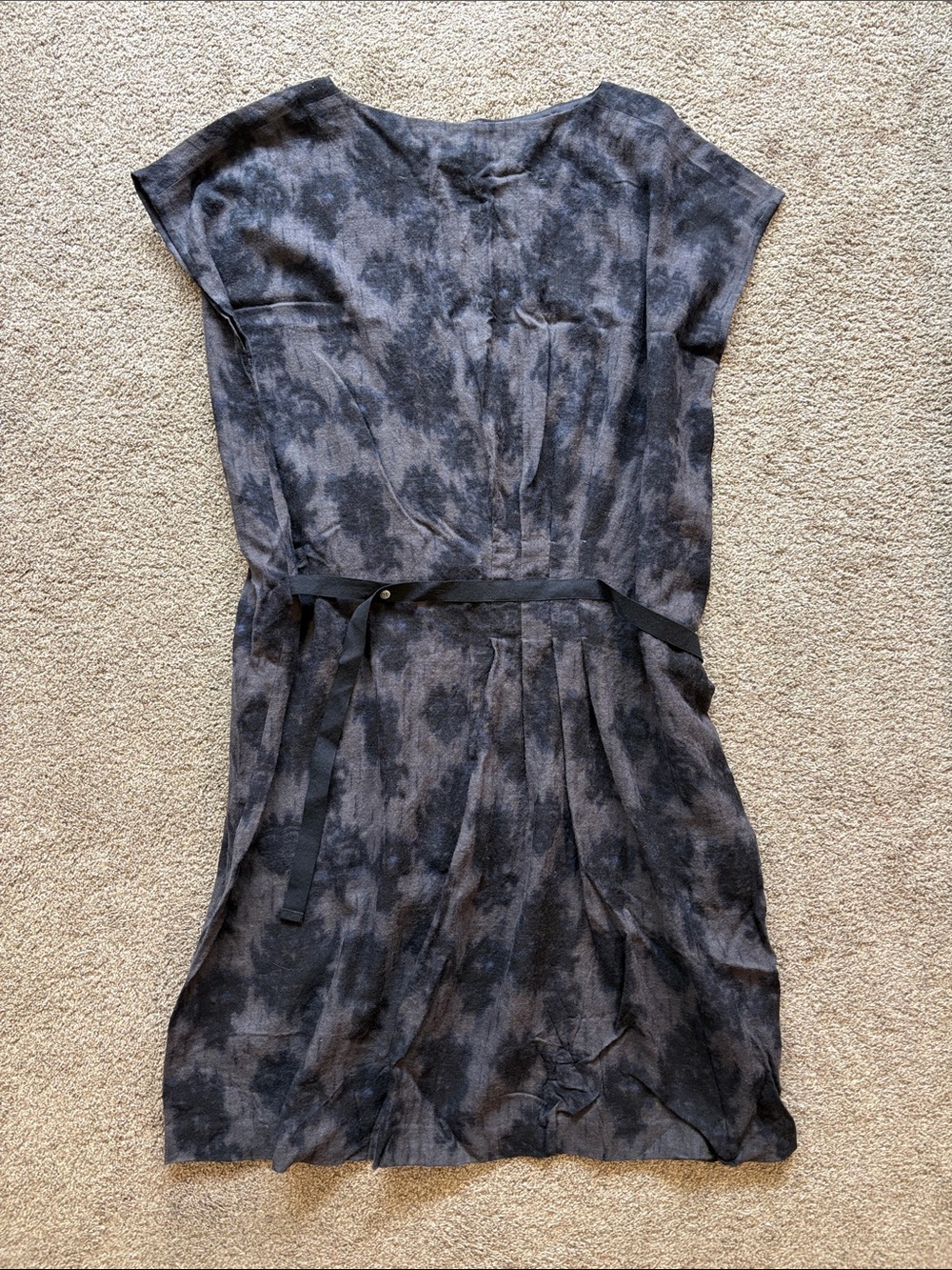 Pas De Calais Charcoal Tie-Dye Cap Sleeve Dress with Waist Tie size Large